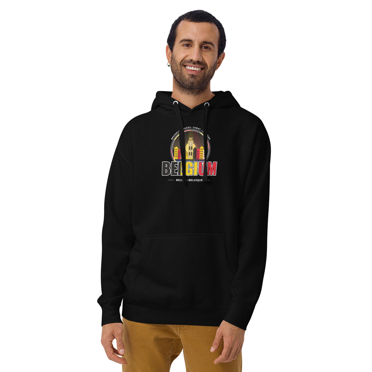 Hoodie BELGIË – Brussel, Brugge & Gent, zwart, gedragen, illustratie met belfort en gevels